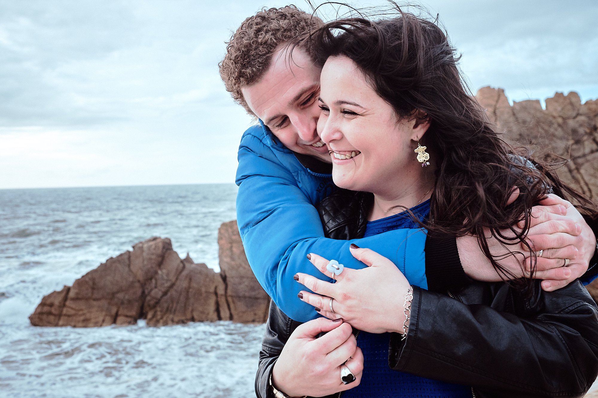 fotografo de Preboda en la Arnia fotos de pareja en la playa de cantabria